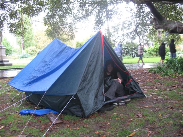 Auckland J Day 2009: bringing a tent was a wise idea - now hot box it!