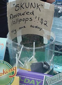 Skunk favoured lolipops on sale